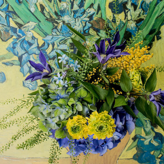 Van Gogh Bloemen Floral CreationContaining image of Irises, Van Gogh Museum (Vincent van Gogh Foundation)